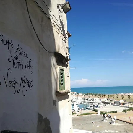 Nonna Libera Centro Storico * Rodi Garganico